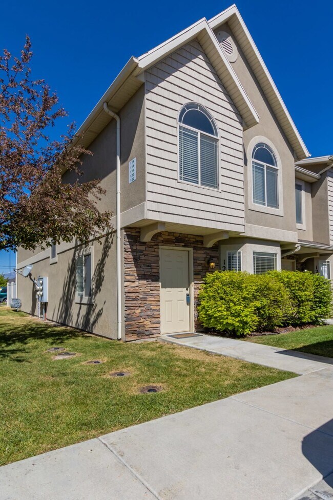 Entrada mirando al noroeste - 122 S Tamarak Cir