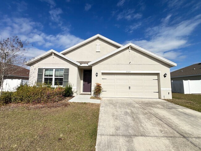 Foto del edificio - Spacious 4-Bedroom Smart Home in Belleview | No HOA Application Required - PROMO!! NO LEASE ADMIN...
