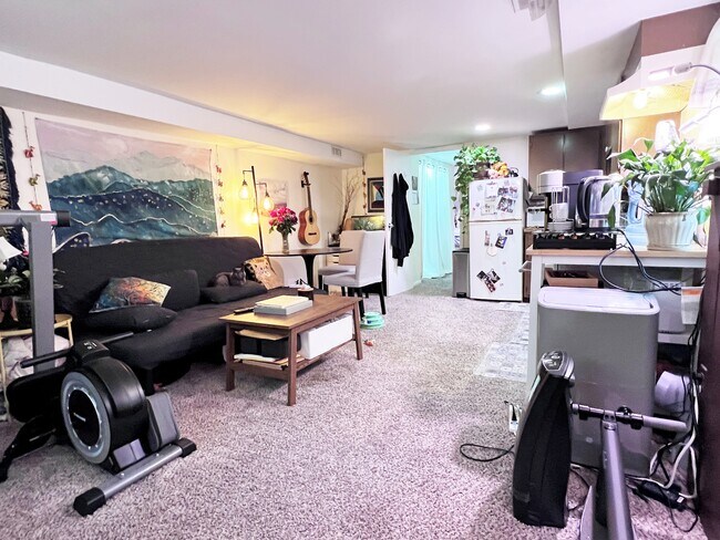 Foto del edificio - 539 Carpenter Ln