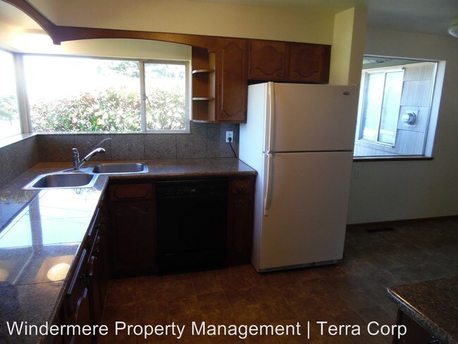 Building Photo - 2 br, 1.5 bath House - 1411 38th Street