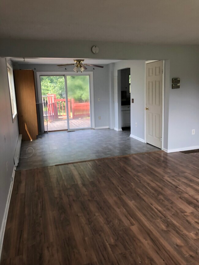 Building Photo - 56 Rose Cir