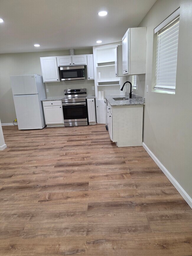 Foto del edificio - 2135 Masonwood Cir