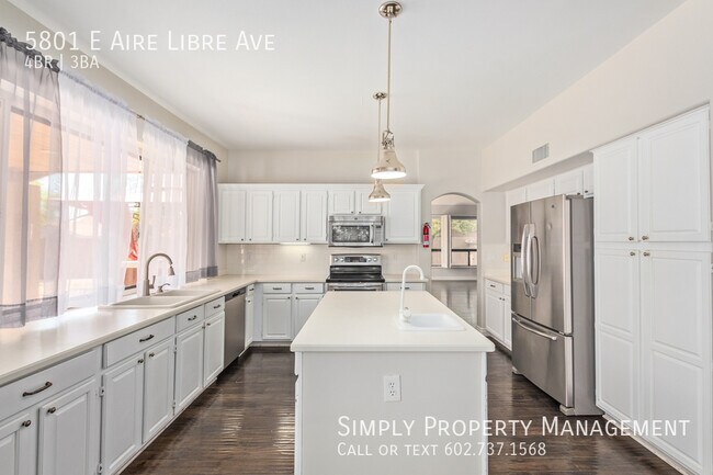 Building Photo - REDUCED!!! Large and Spacious 4 bedroom 3 ...