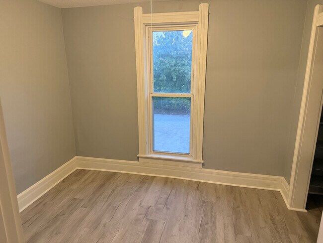 Foto del edificio - 2521 Stoney Ridge Rd