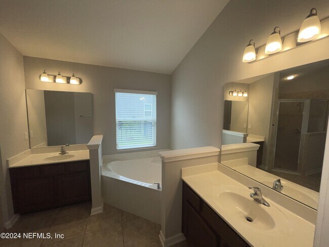 Building Photo - 152 Scotland Yard Blvd