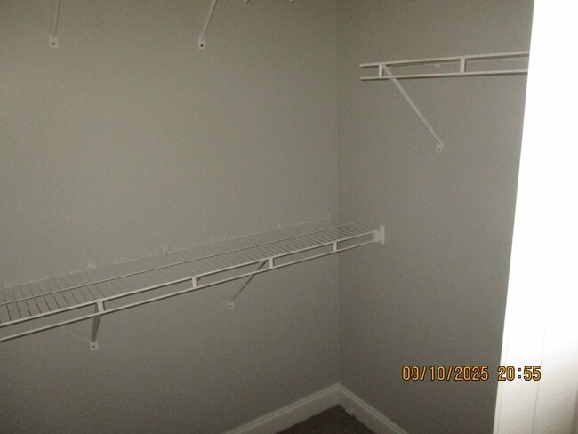 Building Photo - 1272 Askew