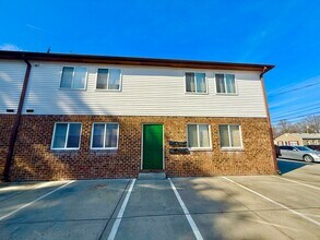 Building Photo - 3511 Sewells Point Rd