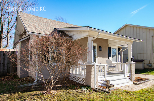 Building Photo - Adorable Downtown Overland Park bungalow #...