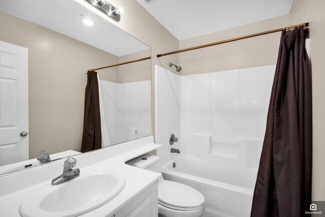 Foto del edificio - 336 W Summerfield Cir