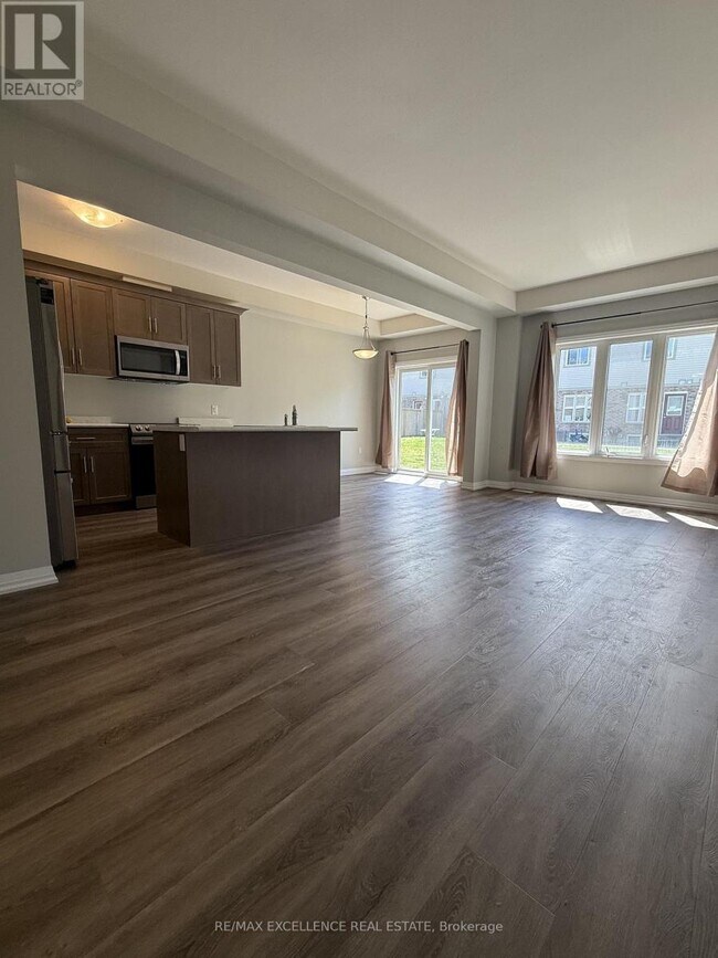 Building Photo - 22 Bur Oak Dr