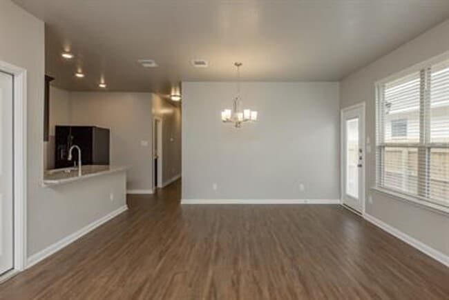 Foto del edificio - Beautifully designed and thoughtfully maintained duplex