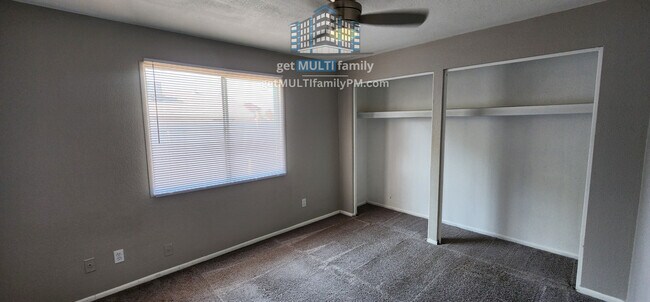 Foto del edificio - Move-In Ready Townhouse Unit!