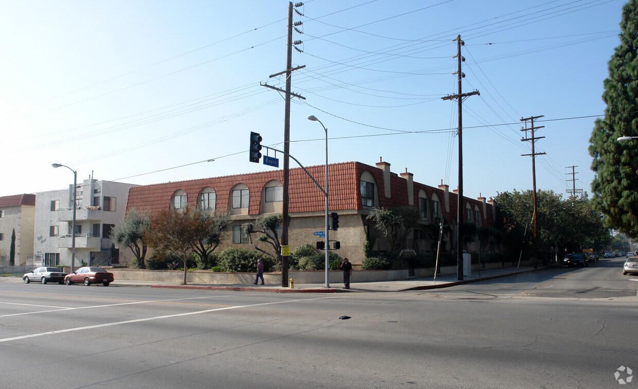 Foto principal - 14618 Rayen St