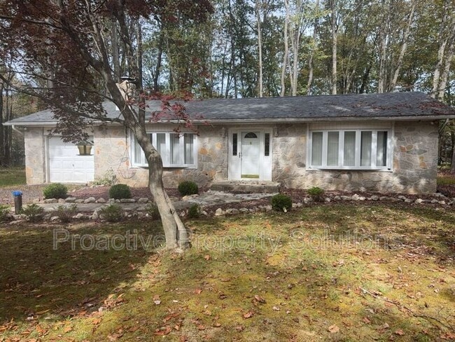 Building Photo - 5228 Hummingbird Dr