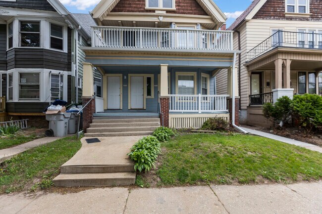 Foto del edificio - 2514 N Oakland Ave