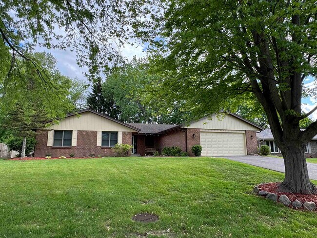 Foto del edificio - 5855 Thatcher Dr
