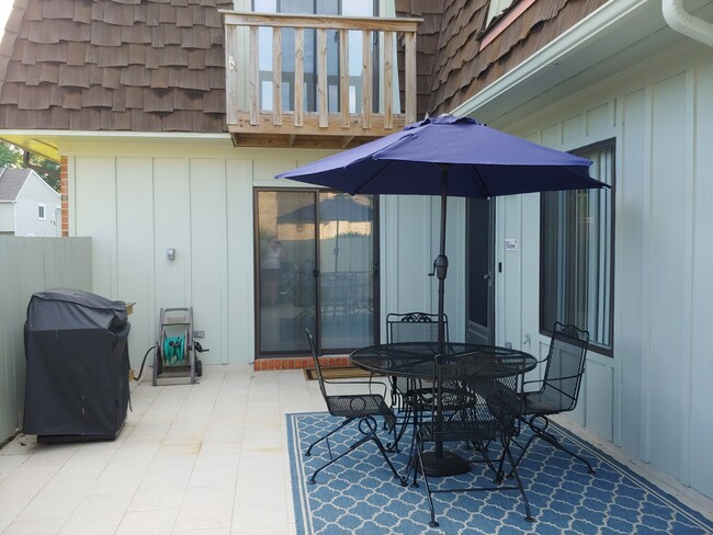 Building Photo - 1711 Ocean Bay Dr