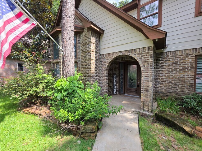 Building Photo - 16806 Sandypine Cir