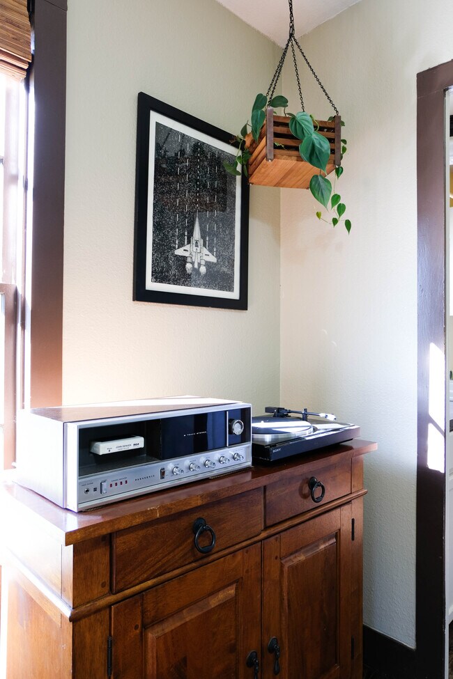 Foto del edificio - 1910 Haskell St