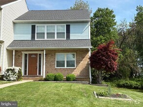 Building Photo - 1441 Landis Cir