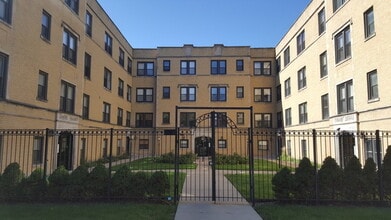 Building Photo - 5150 N Avers Ave