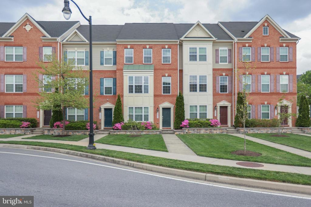 Foto principal - 7954 Blue Stream Dr