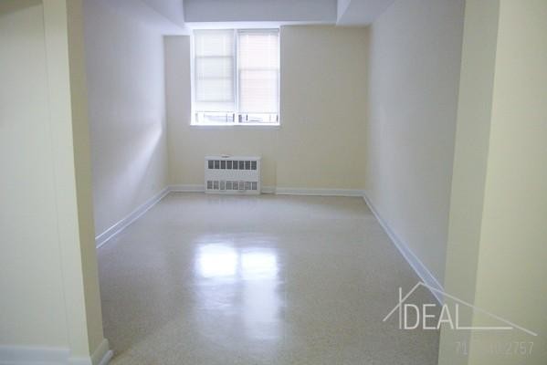 Foto principal - 165 E 4th St