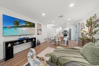 Building Photo - 1676 Raynell Way