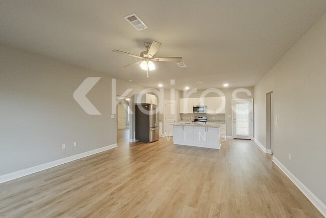 Building Photo - 13785 Willowmore Dr