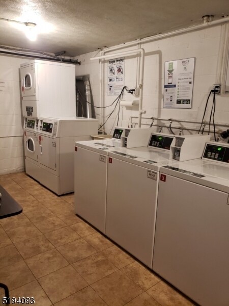 Common coin op laundry - 565 Grove St