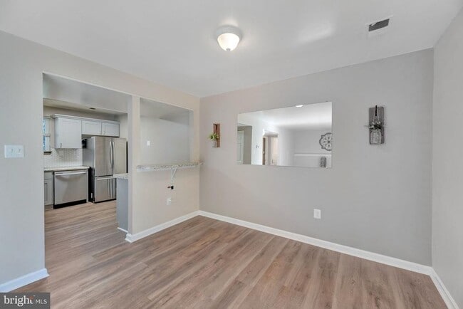 Building Photo - 281 Ternwing Dr