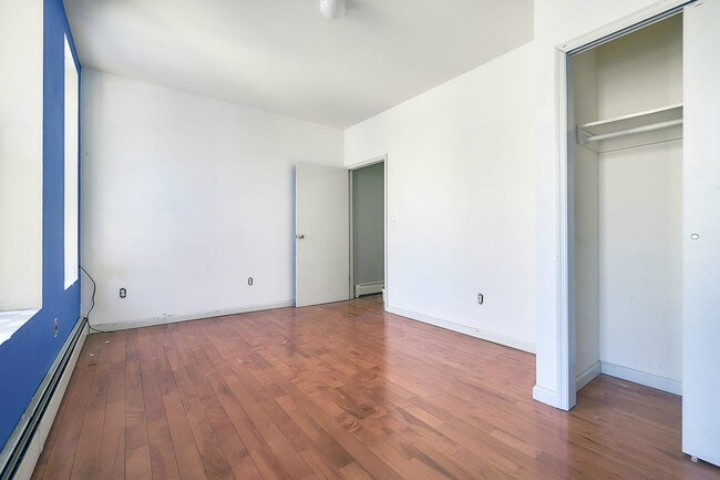 Foto del edificio - 153 E 108th St