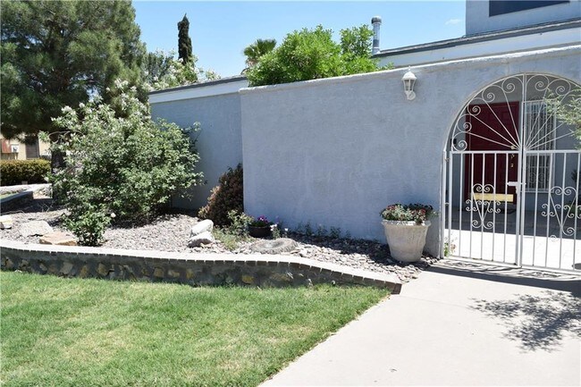 Building Photo - 4956 Vista Grande Cir