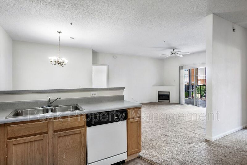 Primary Photo - 9410 Links Ln