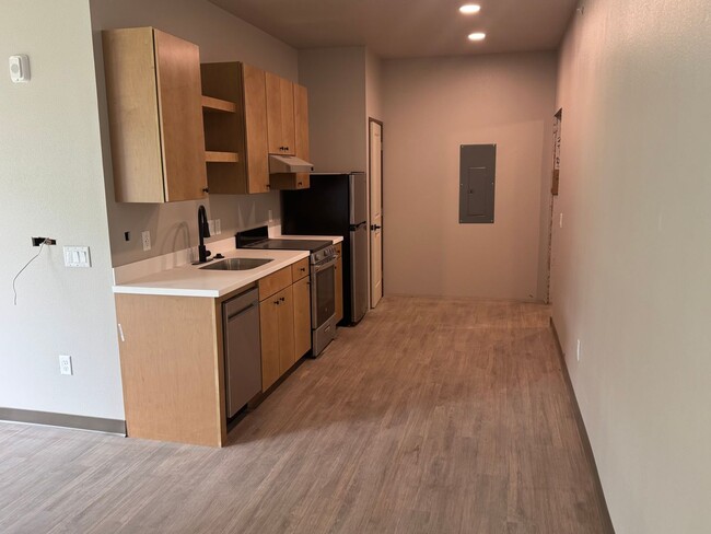 Building Photo - Beautiful, Brand New Studio Near CSU!