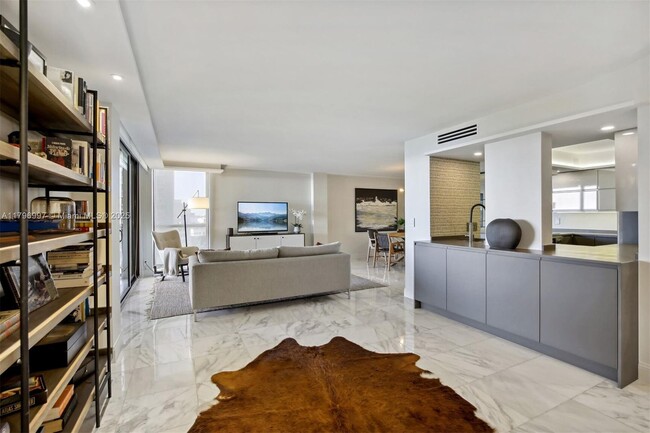 Foto del edificio - 2843 S Bayshore Dr