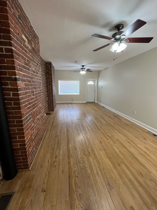 Foto del edificio - 185 Lodi Way