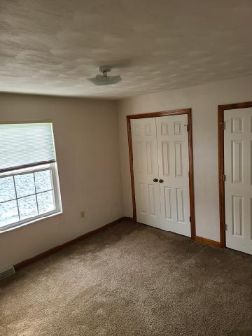 Building Photo - 606 Topper Way