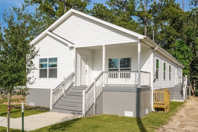 Foto del edificio - 9330 Crestview Dr