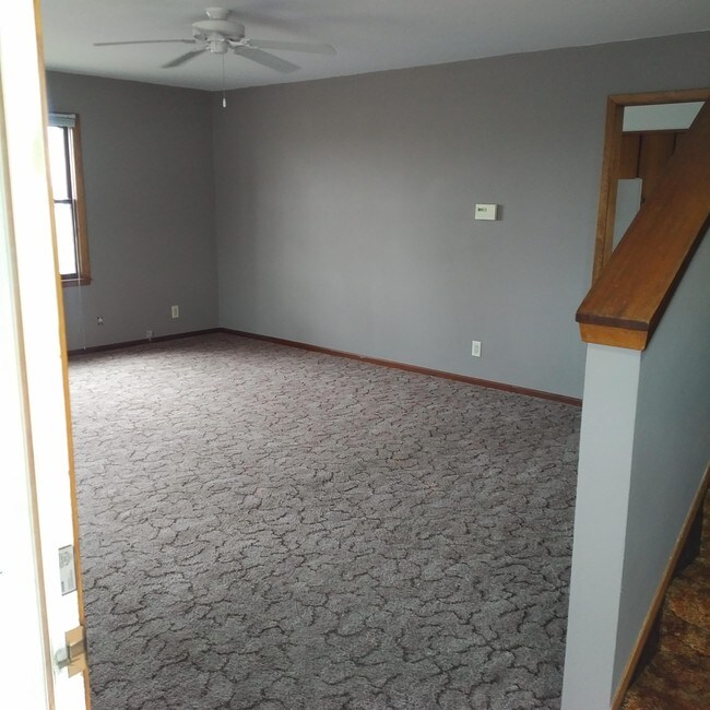 115 Meadow St, Royal, IA 51357 Townhome Rentals in Royal IA