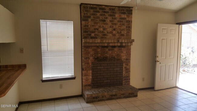 Building Photo - 1388 Trudy Elaine Dr