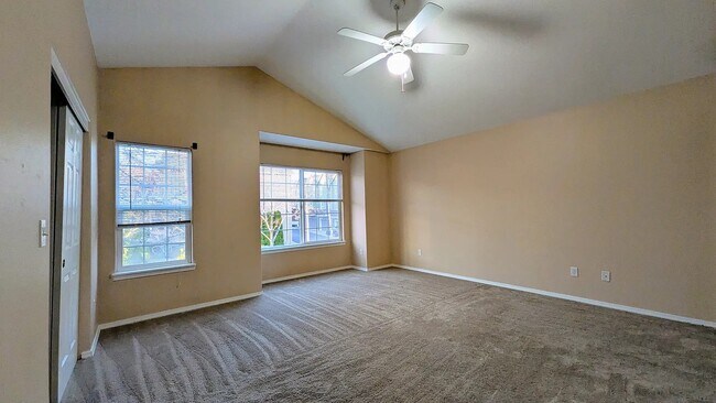 Foto del edificio - 16130 NW Fescue Ct