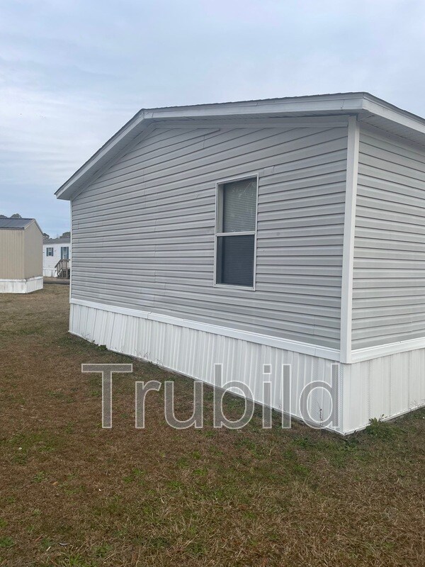 Building Photo - 329 Picardy Dr
