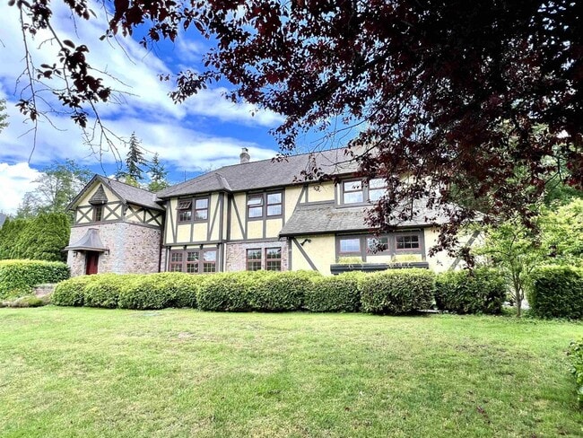 Photo du bâtiment - 17302-17329 29 Ave