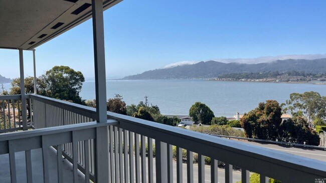 Foto del edificio - 18 Janet Way