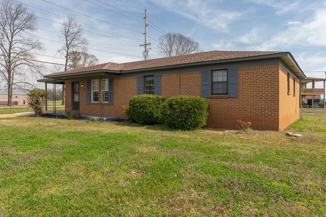Building Photo - Hot Listing in Athens – 4 Beds, Granite Co...