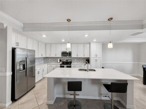 Building Photo - 5807 Double Eagle Cir