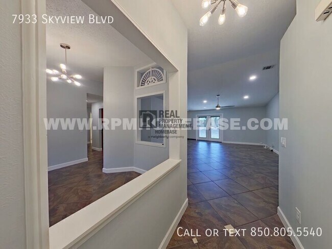 Foto del edificio - 7933 Skyview Blvd