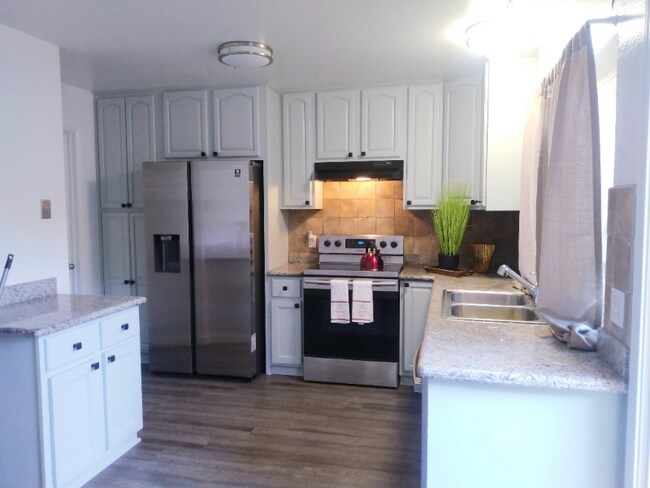 Foto del edificio - 2316 Warfield Way