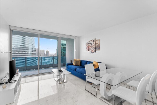 Building Photo - 200 Biscayne Blvd Way